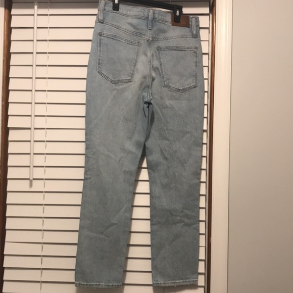 Madewell The High Rise Slim Crop Boyjean distressed at knees and hem Size 25 EUC - Picture 5 of 8